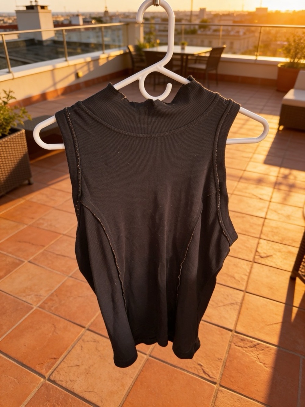 Pilcro Black Sleeveless Mock Neck Tank